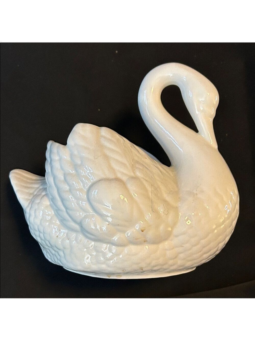 Elegant White Swan Figurine - Picture 2 of 2